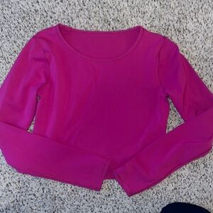 Long sleeve athletic top